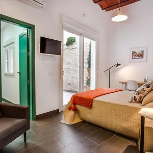 Bed & Breakfast Casa Palacio El Condestable De, Seville